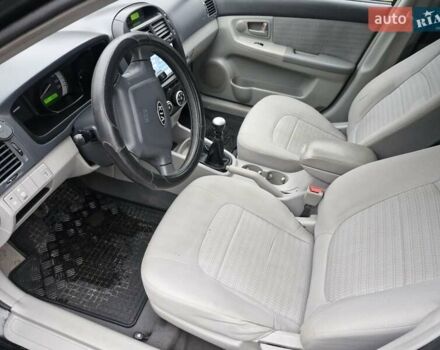 Черный Киа Черато, объемом двигателя 1.6 л и пробегом 280 тыс. км за 4300 $, фото 8 на Automoto.ua