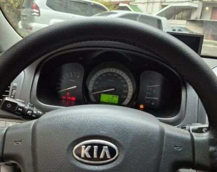 Черный Киа Черато, объемом двигателя 1.98 л и пробегом 180 тыс. км за 4500 $, фото 18 на Automoto.ua