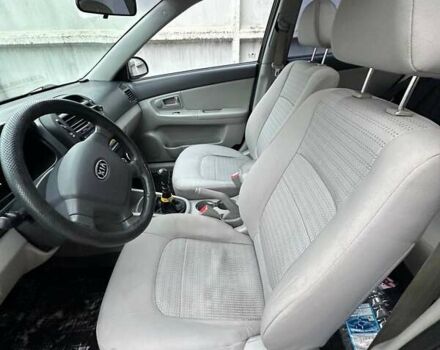 Чорний Кіа Черато, об'ємом двигуна 1.59 л та пробігом 192 тис. км за 4500 $, фото 3 на Automoto.ua