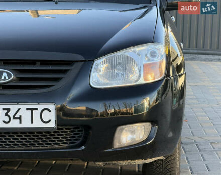 Черный Киа Черато, объемом двигателя 1.98 л и пробегом 180 тыс. км за 5750 $, фото 3 на Automoto.ua