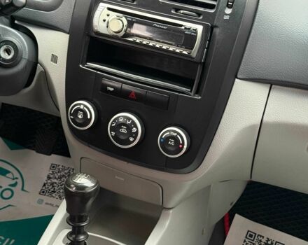 Черный Киа Черато, объемом двигателя 1.6 л и пробегом 258 тыс. км за 5200 $, фото 9 на Automoto.ua