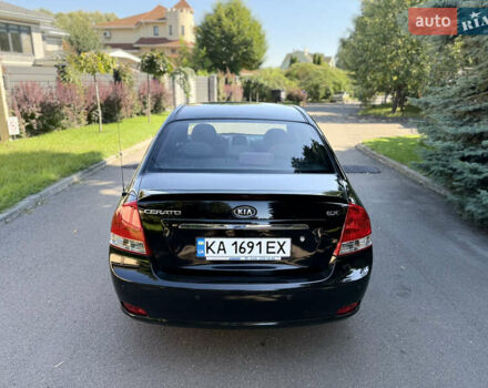 Черный Киа Черато, объемом двигателя 2 л и пробегом 110 тыс. км за 6300 $, фото 10 на Automoto.ua