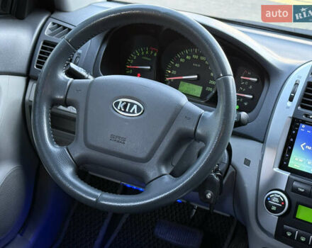 Черный Киа Черато, объемом двигателя 1.98 л и пробегом 180 тыс. км за 5750 $, фото 28 на Automoto.ua