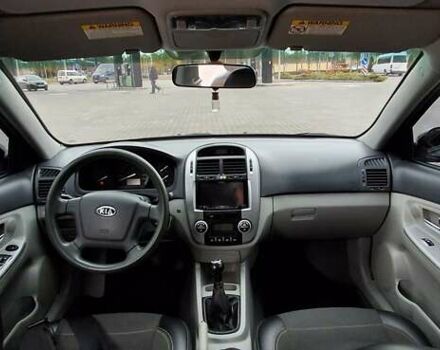 Кіа Черато 2008 у Кременчуге на Automoto.ua Чорний Кіа Черато, об'ємом двигуна 2 л та пробігом 193 тис. км за 5300 $, фото 8 на Automoto.ua