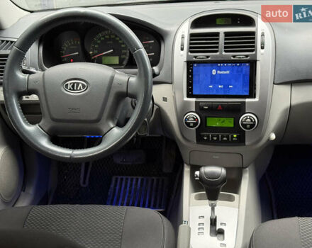 Черный Киа Черато, объемом двигателя 1.98 л и пробегом 180 тыс. км за 5500 $, фото 35 на Automoto.ua