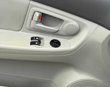 Черный Киа Черато, объемом двигателя 1.6 л и пробегом 258 тыс. км за 5200 $, фото 5 на Automoto.ua