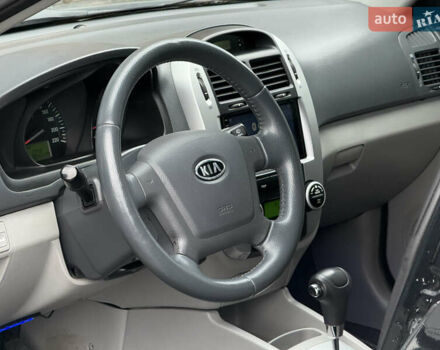 Черный Киа Черато, объемом двигателя 1.98 л и пробегом 180 тыс. км за 5500 $, фото 30 на Automoto.ua