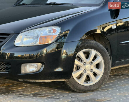 Черный Киа Черато, объемом двигателя 1.98 л и пробегом 180 тыс. км за 5750 $, фото 9 на Automoto.ua