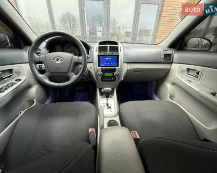 Черный Киа Черато, объемом двигателя 1.98 л и пробегом 180 тыс. км за 5500 $, фото 37 на Automoto.ua