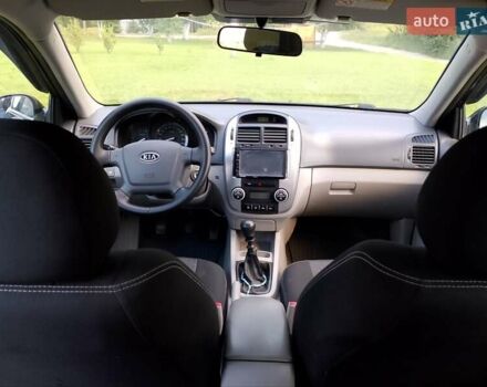 Черный Киа Черато, объемом двигателя 1.59 л и пробегом 237 тыс. км за 3900 $, фото 10 на Automoto.ua