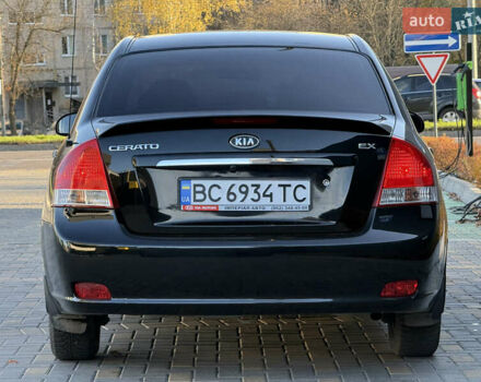 Черный Киа Черато, объемом двигателя 1.98 л и пробегом 180 тыс. км за 5750 $, фото 12 на Automoto.ua