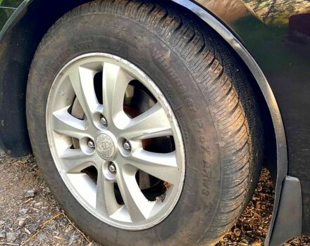 Черный Киа Черато, объемом двигателя 1.6 л и пробегом 272 тыс. км за 3850 $, фото 6 на Automoto.ua