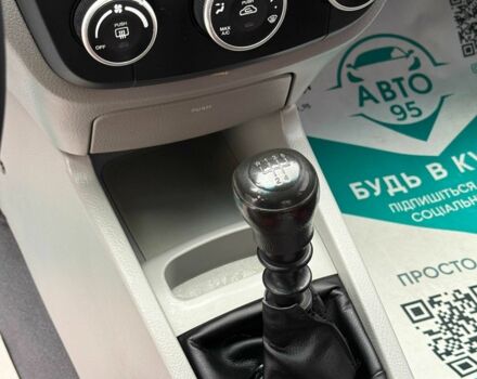 Черный Киа Черато, объемом двигателя 1.6 л и пробегом 258 тыс. км за 5200 $, фото 4 на Automoto.ua