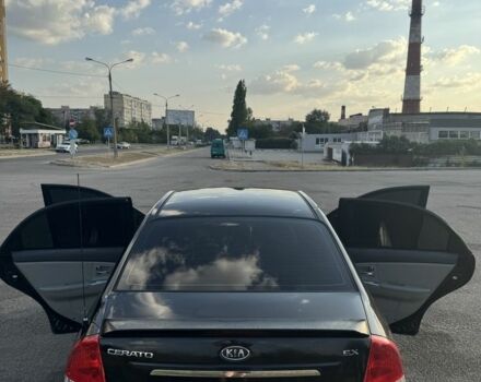 Черный Киа Черато, объемом двигателя 1.6 л и пробегом 156 тыс. км за 5500 $, фото 7 на Automoto.ua