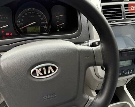 Черный Киа Черато, объемом двигателя 2 л и пробегом 186 тыс. км за 4999 $, фото 5 на Automoto.ua