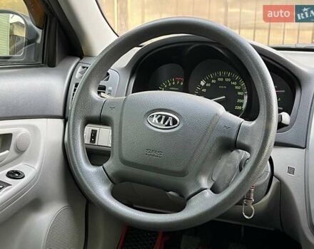 Чорний Кіа Черато, об'ємом двигуна 1.59 л та пробігом 75 тис. км за 6690 $, фото 13 на Automoto.ua