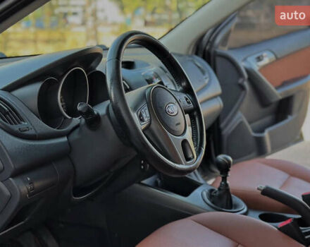 Киа Черато 2009 в Днепре (Днепропетровске) на Automoto.ua Черный Киа Черато, объемом двигателя 2 л и пробегом 162 тыс. км за 5700 $, фото 7 на Automoto.ua