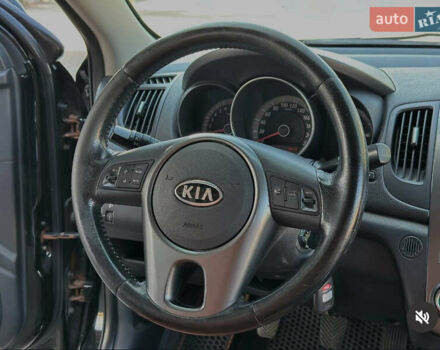 Киа Черато 2009 в Днепре (Днепропетровске) на Automoto.ua Черный Киа Черато, объемом двигателя 2 л и пробегом 162 тыс. км за 5700 $, фото 14 на Automoto.ua