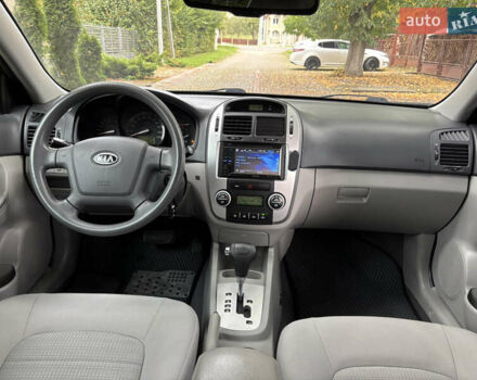 Черный Киа Черато, объемом двигателя 1.98 л и пробегом 265 тыс. км за 5450 $, фото 13 на Automoto.ua