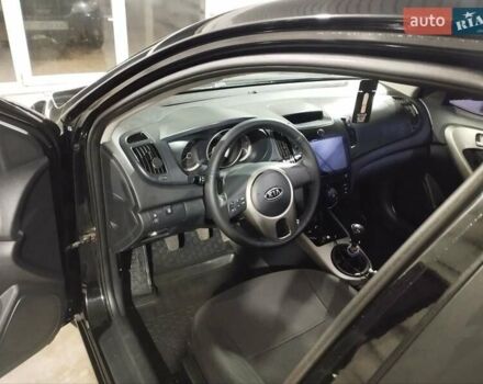 Черный Киа Черато, объемом двигателя 1.59 л и пробегом 180 тыс. км за 6800 $, фото 9 на Automoto.ua