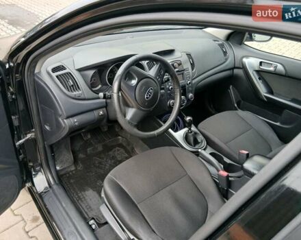 Черный Киа Черато, объемом двигателя 1.59 л и пробегом 253 тыс. км за 5300 $, фото 16 на Automoto.ua