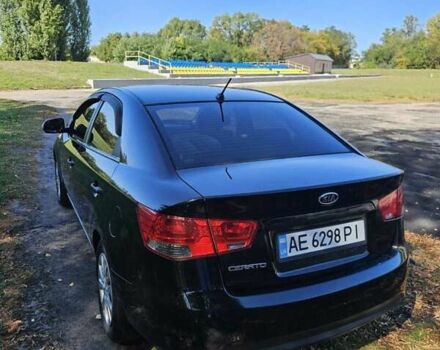 Черный Киа Черато, объемом двигателя 1.59 л и пробегом 179 тыс. км за 7200 $, фото 5 на Automoto.ua