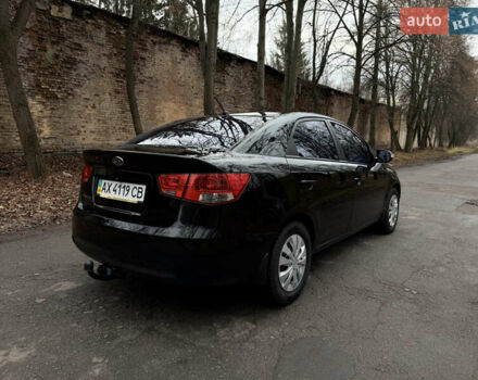 Черный Киа Черато, объемом двигателя 1.59 л и пробегом 183 тыс. км за 6800 $, фото 3 на Automoto.ua