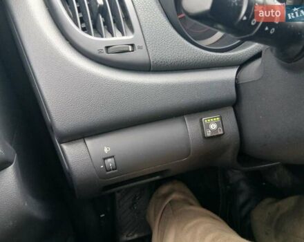 Черный Киа Черато, объемом двигателя 1.6 л и пробегом 253 тыс. км за 5300 $, фото 26 на Automoto.ua