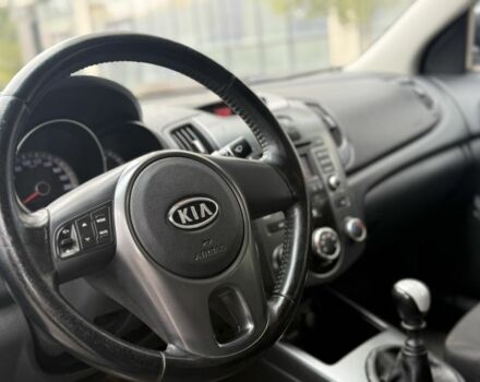 Кіа Черато 2009 у Дніпро (Дніпропетровську) на Automoto.ua Чорний Кіа Черато, об'ємом двигуна 1.6 л та пробігом 182 тис. км за 5200 $, фото 5 на Automoto.ua