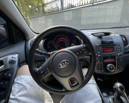 Чорний Кіа Черато, об'ємом двигуна 2 л та пробігом 260 тис. км за 6800 $, фото 4 на Automoto.ua