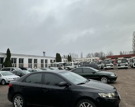 Черный Киа Черато, объемом двигателя 2 л и пробегом 300 тыс. км за 5499 $, фото 2 на Automoto.ua