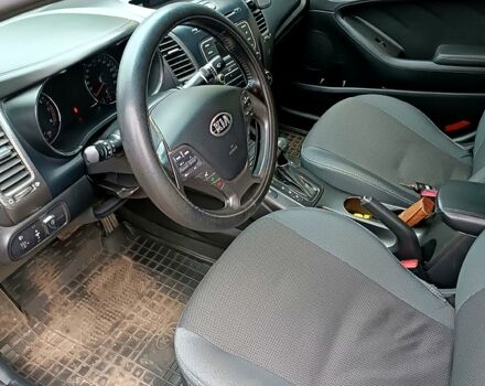 Чорний Кіа Черато, об'ємом двигуна 1.6 л та пробігом 140 тис. км за 8600 $, фото 5 на Automoto.ua