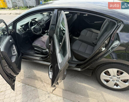 Чорний Кіа Черато, об'ємом двигуна 1.59 л та пробігом 130 тис. км за 8900 $, фото 9 на Automoto.ua