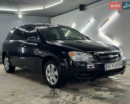 Черный Киа Черато, объемом двигателя 1.6 л и пробегом 132 тыс. км за 4600 $, фото 1 на Automoto.ua