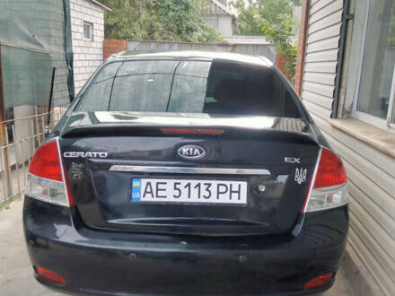 Чорний Кіа Черато, об'ємом двигуна 1.59 л та пробігом 255 тис. км за 5000 $, фото 1 на Automoto.ua
