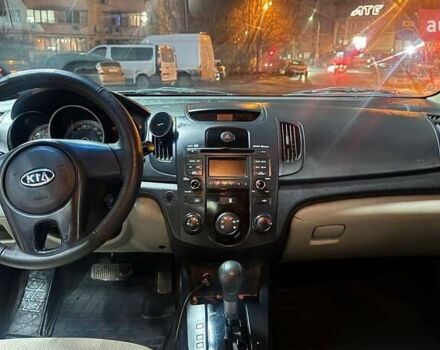 Коричневий Кіа Черато, об'ємом двигуна 1.6 л та пробігом 268 тис. км за 7000 $, фото 7 на Automoto.ua