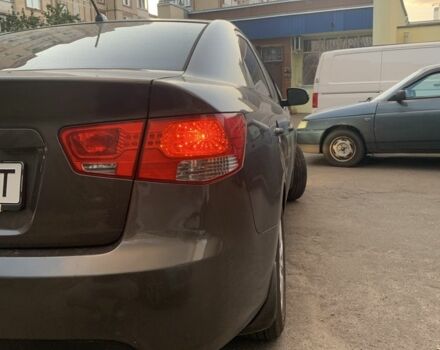 Коричневый Киа Черато, объемом двигателя 1.6 л и пробегом 270 тыс. км за 7500 $, фото 2 на Automoto.ua