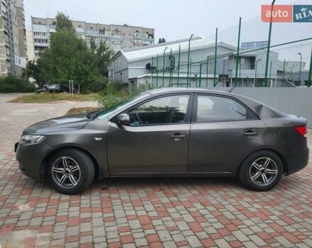 Коричневий Кіа Черато, об'ємом двигуна 1.6 л та пробігом 110 тис. км за 4750 $, фото 1 на Automoto.ua