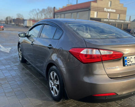 Коричневий Кіа Черато, об'ємом двигуна 1.59 л та пробігом 192 тис. км за 9300 $, фото 2 на Automoto.ua