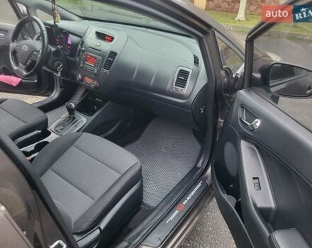 Коричневый Киа Черато, объемом двигателя 1.59 л и пробегом 171 тыс. км за 10500 $, фото 1 на Automoto.ua