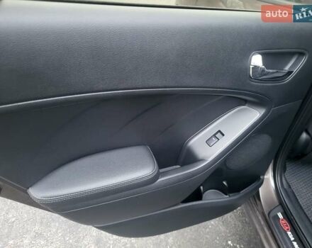 Коричневый Киа Черато, объемом двигателя 1.59 л и пробегом 171 тыс. км за 10500 $, фото 15 на Automoto.ua