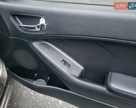 Коричневый Киа Черато, объемом двигателя 1.59 л и пробегом 171 тыс. км за 10500 $, фото 5 на Automoto.ua