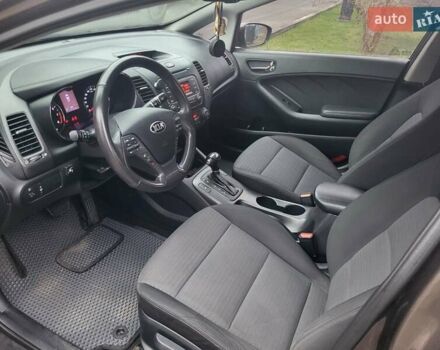 Коричневый Киа Черато, объемом двигателя 1.59 л и пробегом 171 тыс. км за 10500 $, фото 2 на Automoto.ua