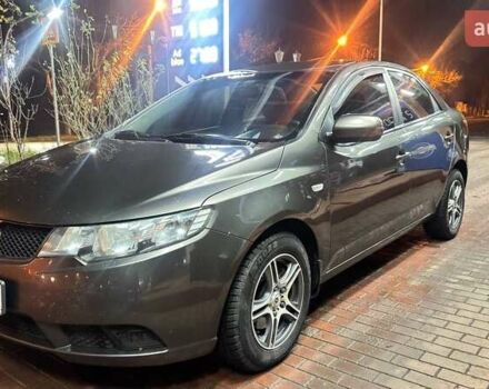 Коричневий Кіа Черато, об'ємом двигуна 1.6 л та пробігом 268 тис. км за 7000 $, фото 1 на Automoto.ua