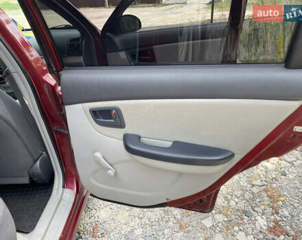 Червоний Кіа Черато, об'ємом двигуна 1.6 л та пробігом 340 тис. км за 2500 $, фото 12 на Automoto.ua