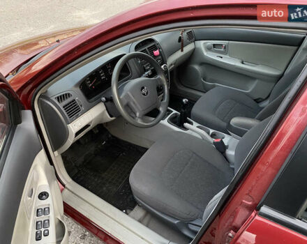 Киа Черато 2006 в Дубно на Automoto.ua Красный Киа Черато, объемом двигателя 1.6 л и пробегом 211 тыс. км за 4000 $, фото 8 на Automoto.ua