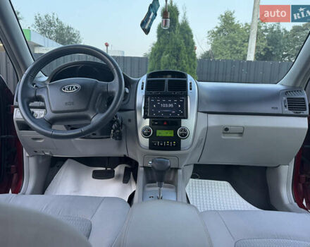 Красный Киа Черато, объемом двигателя 1.98 л и пробегом 180 тыс. км за 5600 $, фото 24 на Automoto.ua