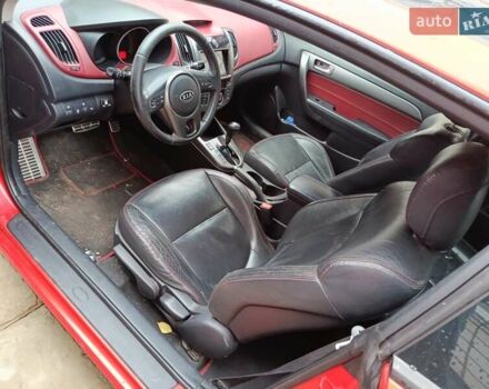 Червоний Кіа Черато, об'ємом двигуна 2 л та пробігом 177 тис. км за 4500 $, фото 4 на Automoto.ua