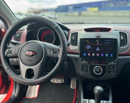 Красный Киа Черато, объемом двигателя 2 л и пробегом 146 тыс. км за 8000 $, фото 6 на Automoto.ua