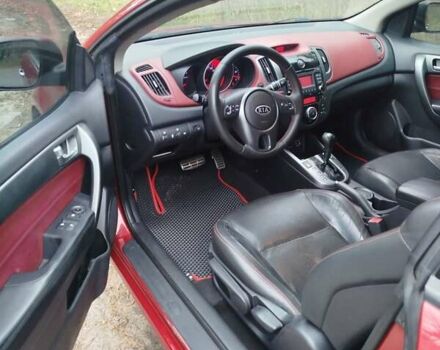Червоний Кіа Черато, об'ємом двигуна 2 л та пробігом 345 тис. км за 6800 $, фото 4 на Automoto.ua